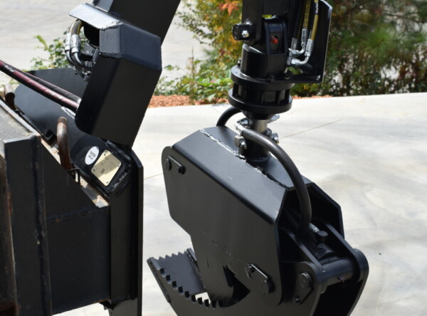 DSC_0267 Loflin Mini Hydraulic Rotating Log Grapple