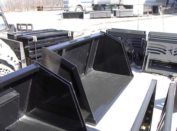 IM001477 Loflin Turkey Litter Bucket