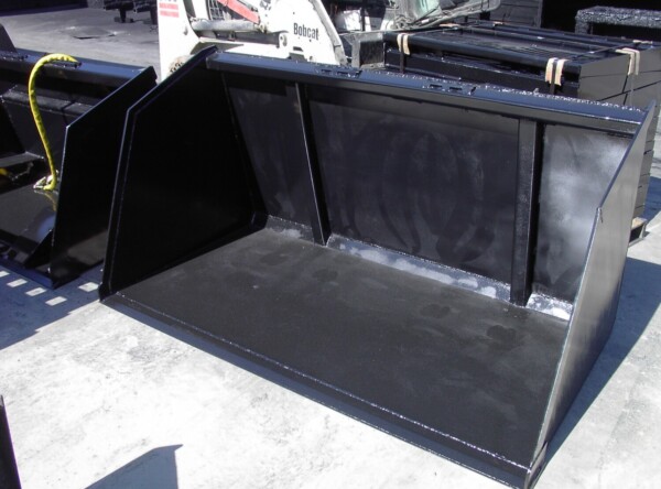 IM001479 Loflin Turkey Litter Bucket