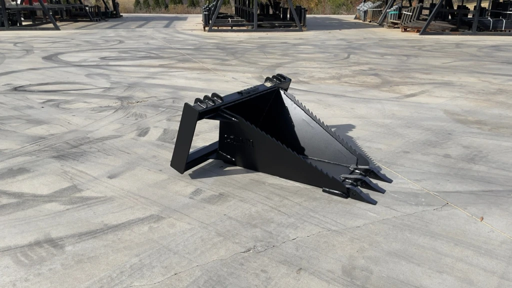 HighWay Compact Tractor Stump Bucket